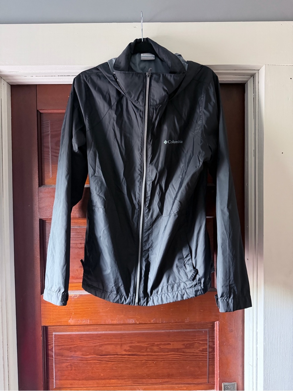 Columbia Women’s  Black Hooded Rain Jacket